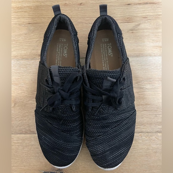 Womens Tom’s Black Del Rey Sneaker - Picture 2 of 5